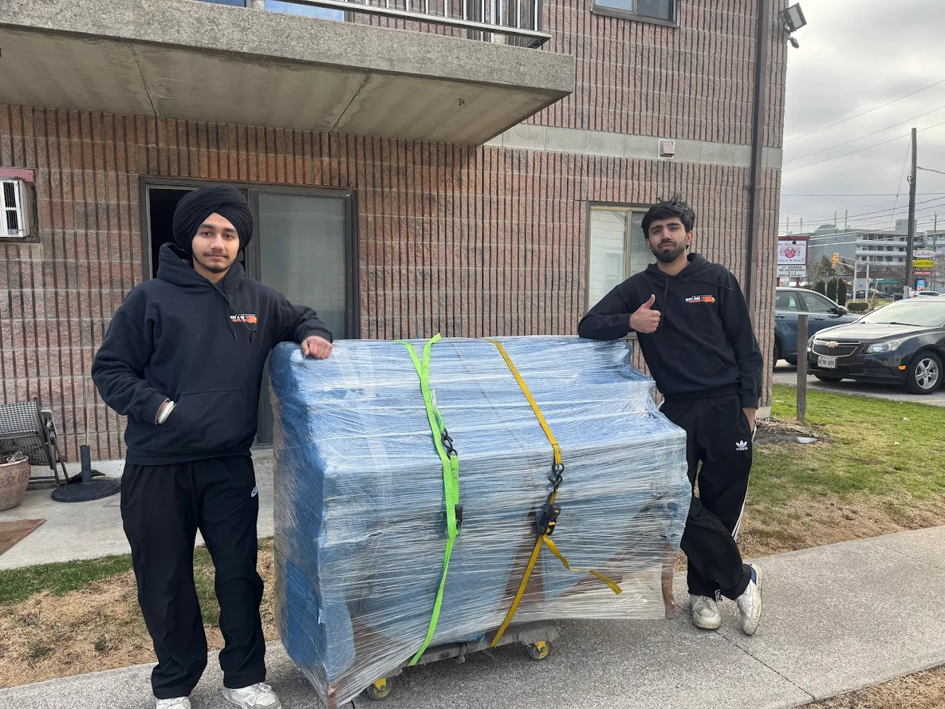 Best Men Moving | Professional Residential & Commercial Movers in Canada